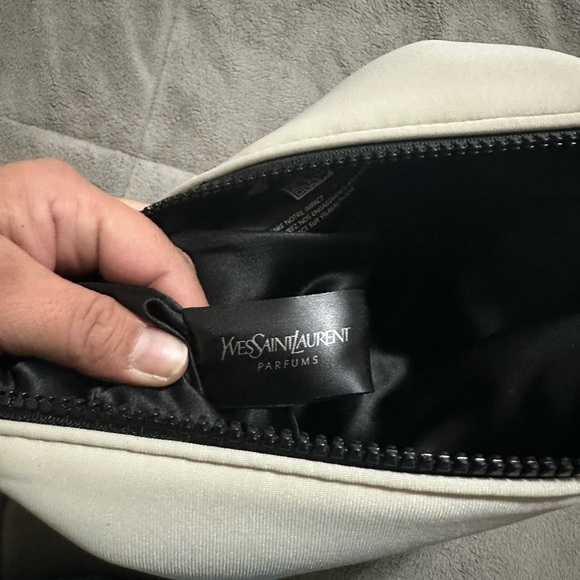 YSL makeup Bag - Picture 6 of 7
